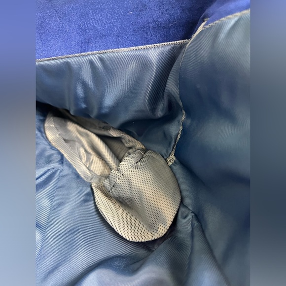 Like new blue velvet men’s 40r sport jacket, dinner jacket - Picture 6 of 10